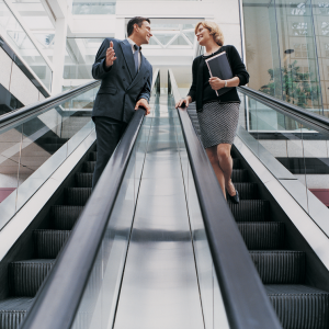 Main courante pour escalier mécanique